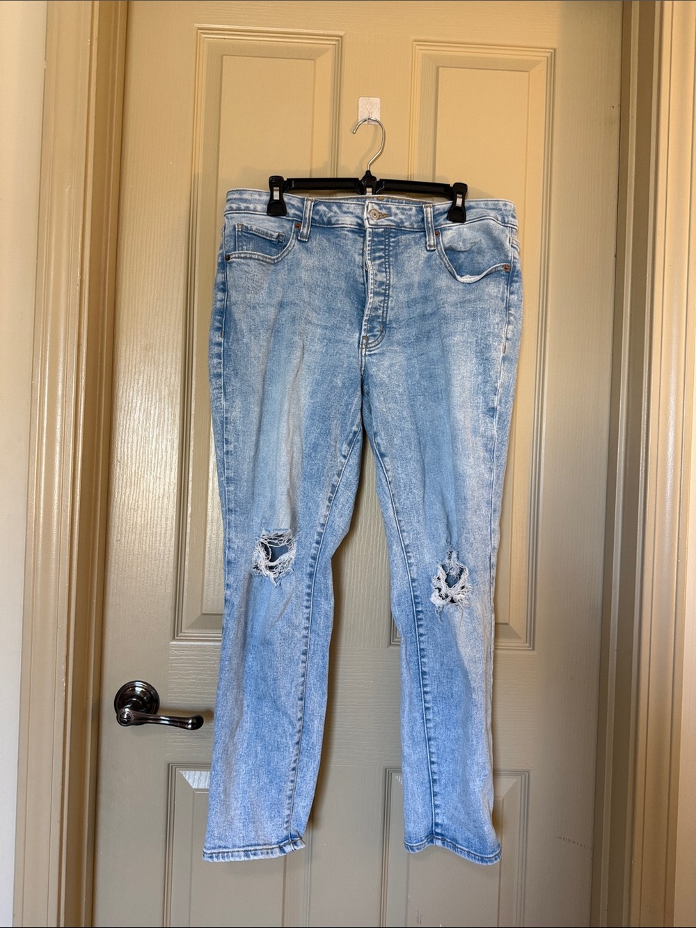 Old Navy Light Blue Skinny Ripped Jeans